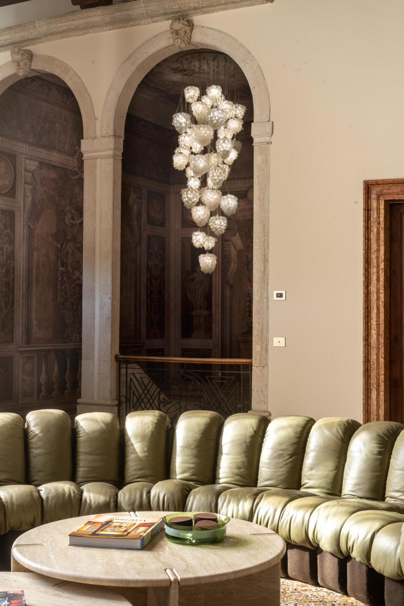Noble Floor Art R&r * Venecia